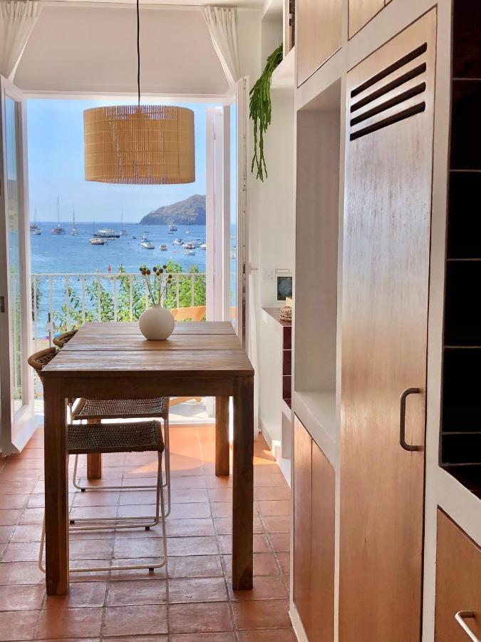 Beachfront Suite In Cadaques Center Kültér fotó