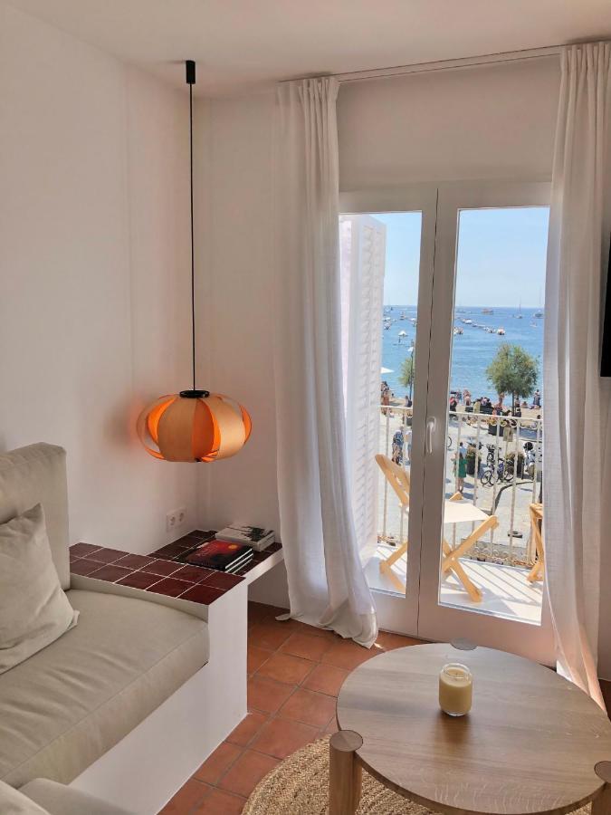 Beachfront Suite In Cadaques Center Kültér fotó